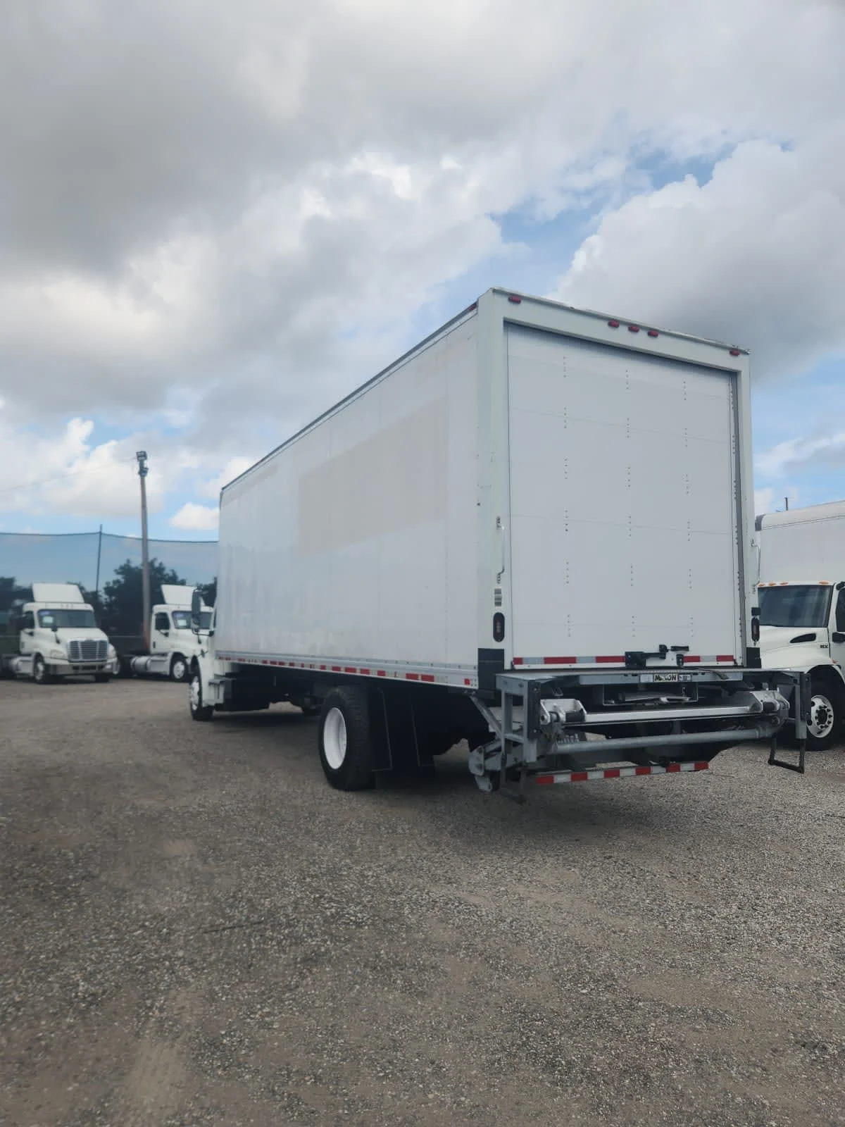 2018 Freightliner M2 106 in St. Rose, LA — photo 6