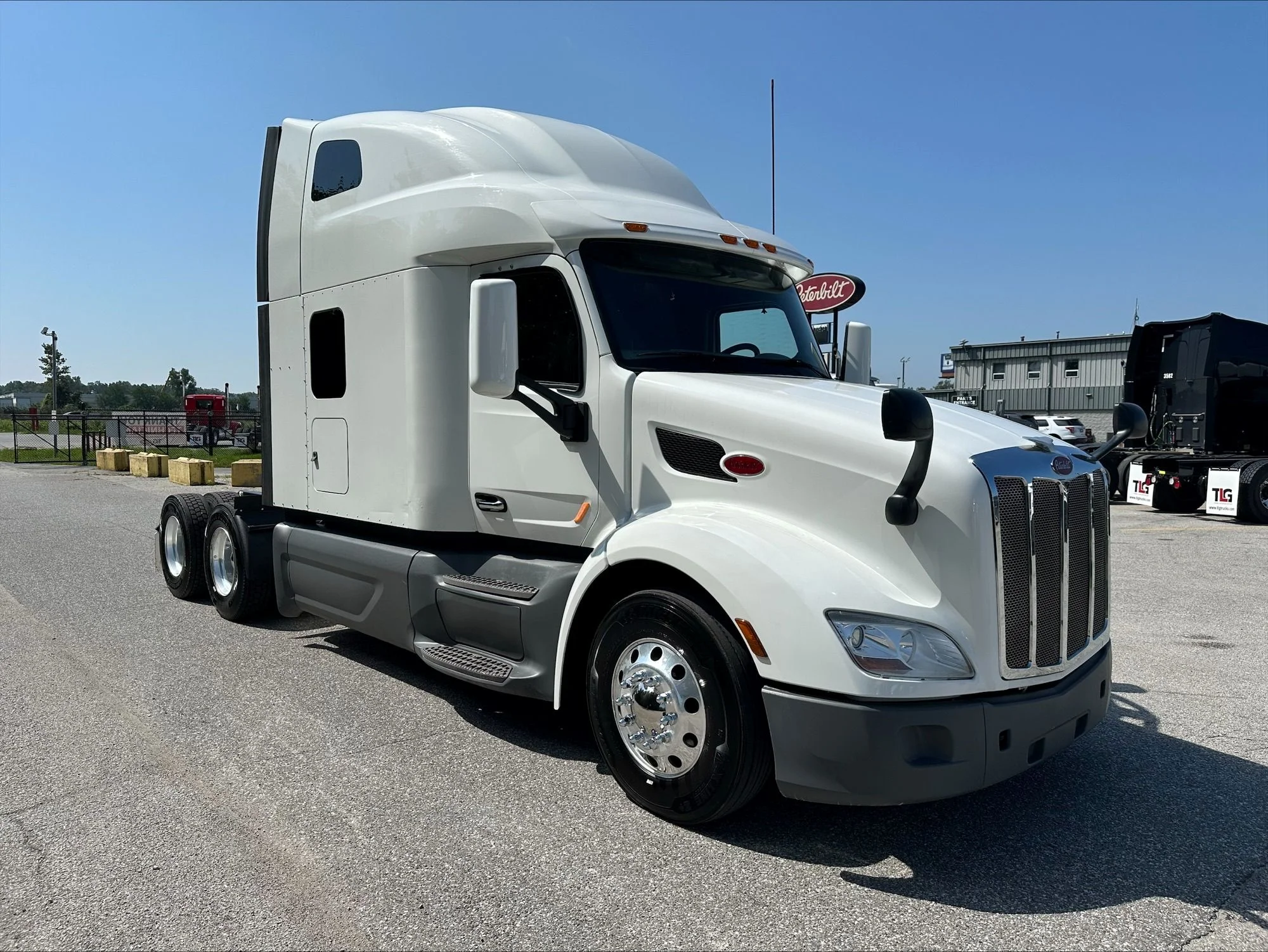 2021 Peterbilt 579 in Portland, OR — photo 2