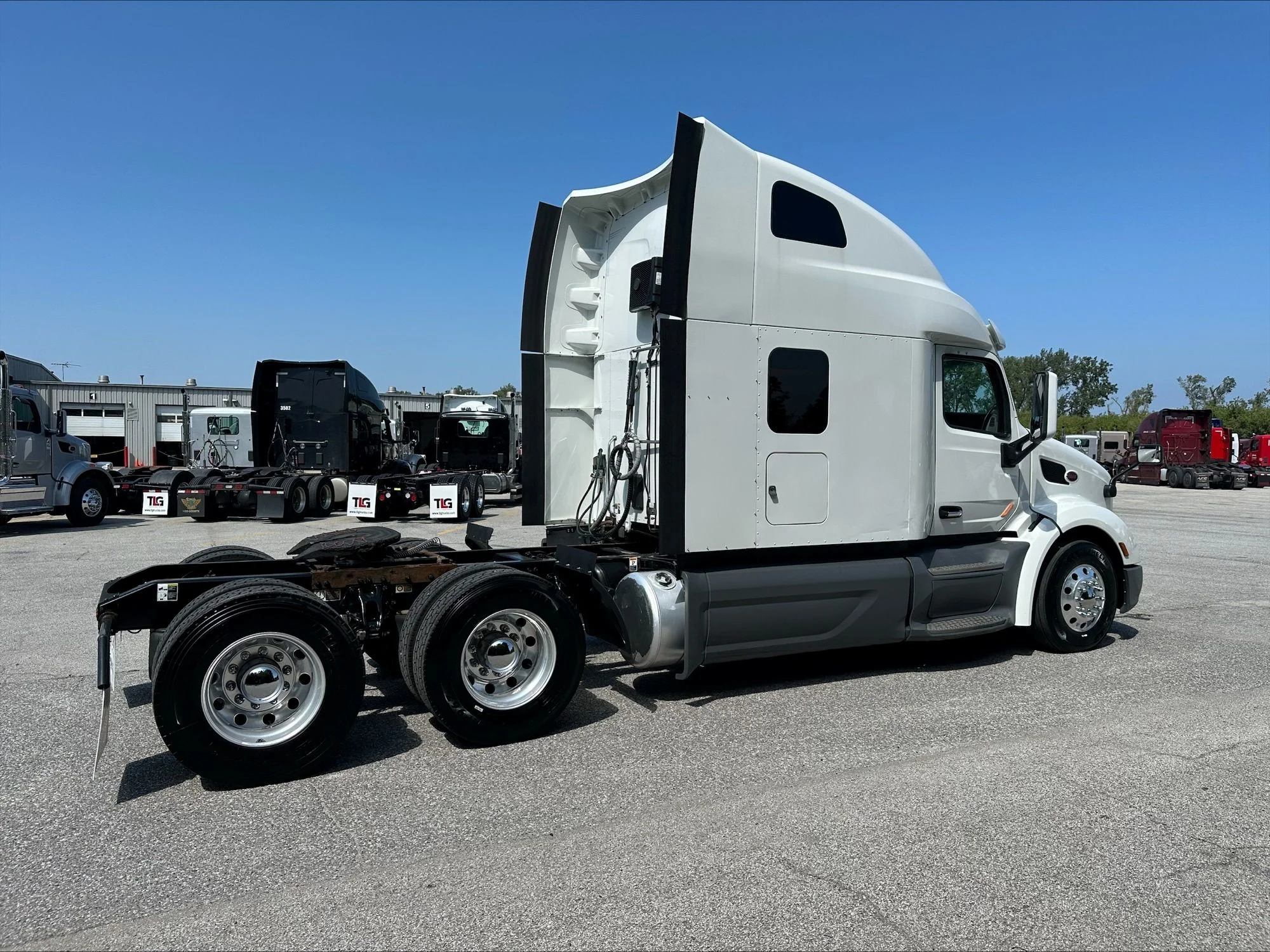 2021 Peterbilt 579 in Portland, OR — photo 3