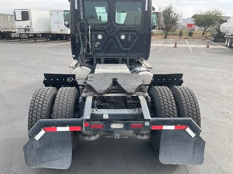 2021 Freightliner in Phoenix, AZ — photo 6