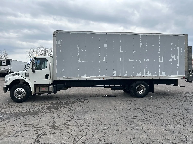 2021 Freightliner M2 106 in Liverpool, NY — photo 4