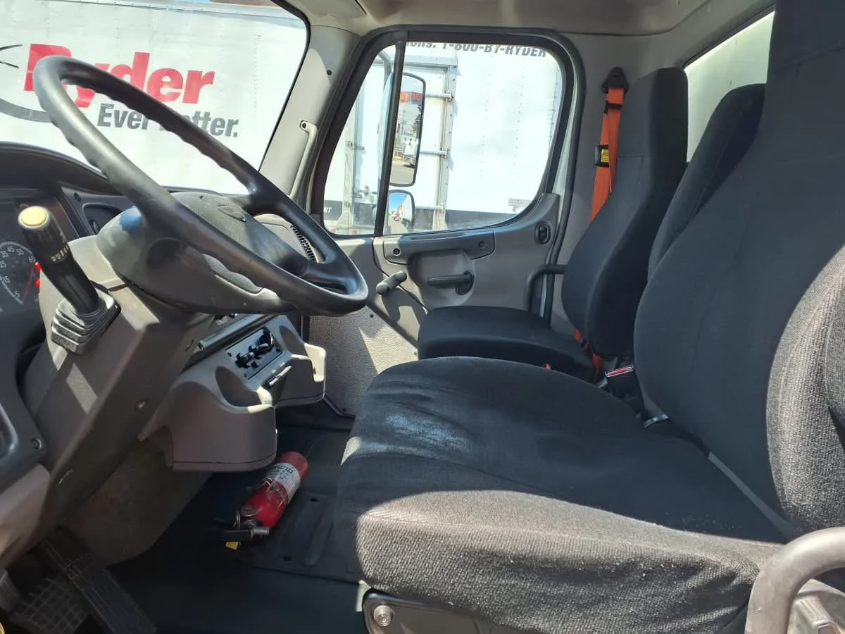 2019 Freightliner M2 106 in Newark, NJ — photo 12