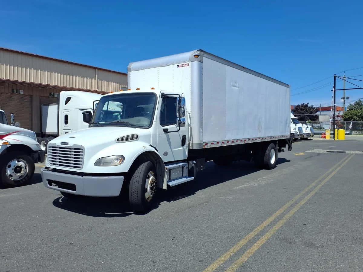 2019 Freightliner M2 106 in Newark, NJ — photo 3