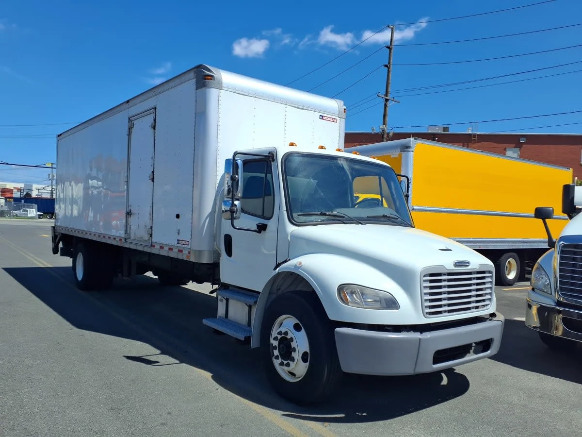2019 Freightliner M2 106
