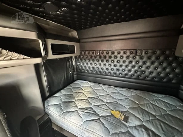 2023 Kenworth W900 in GA — photo 7