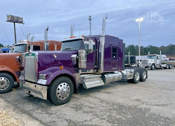 2023 Kenworth W900 in GA