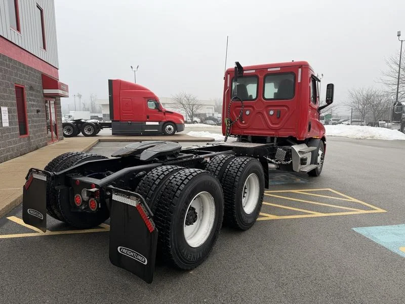 2026 Freightliner Cascadia - image 4