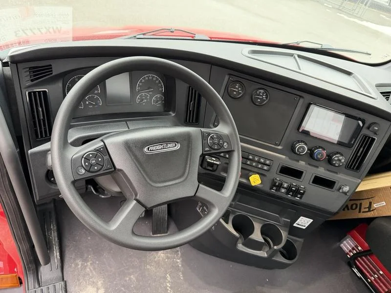 2026 Freightliner Cascadia - image 13