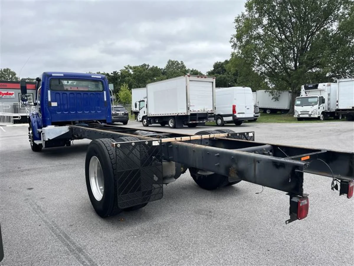 2020 Freightliner M2 106 in Beltsville, MD — photo 6