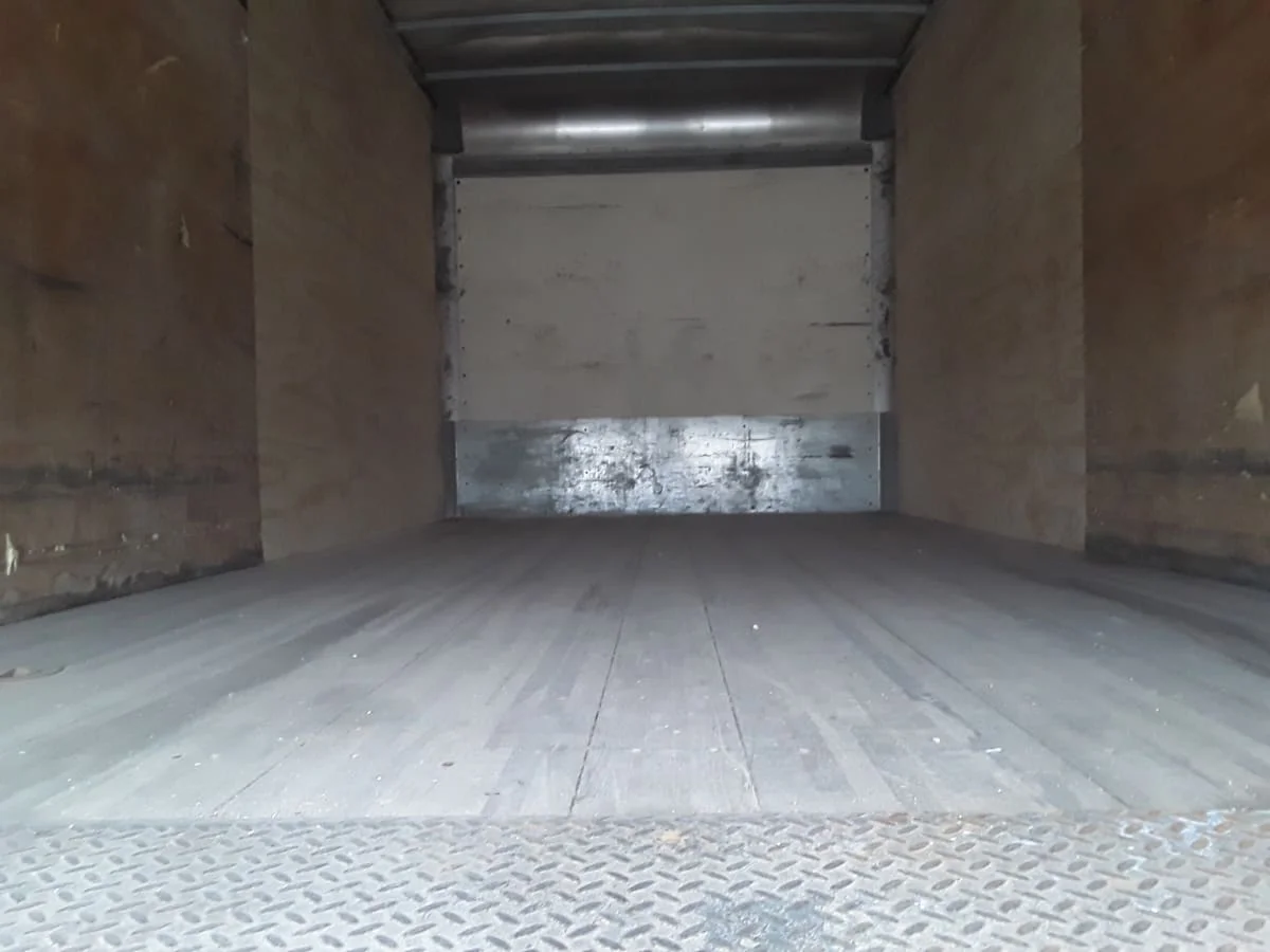 2019 Isuzu NPR - image 8