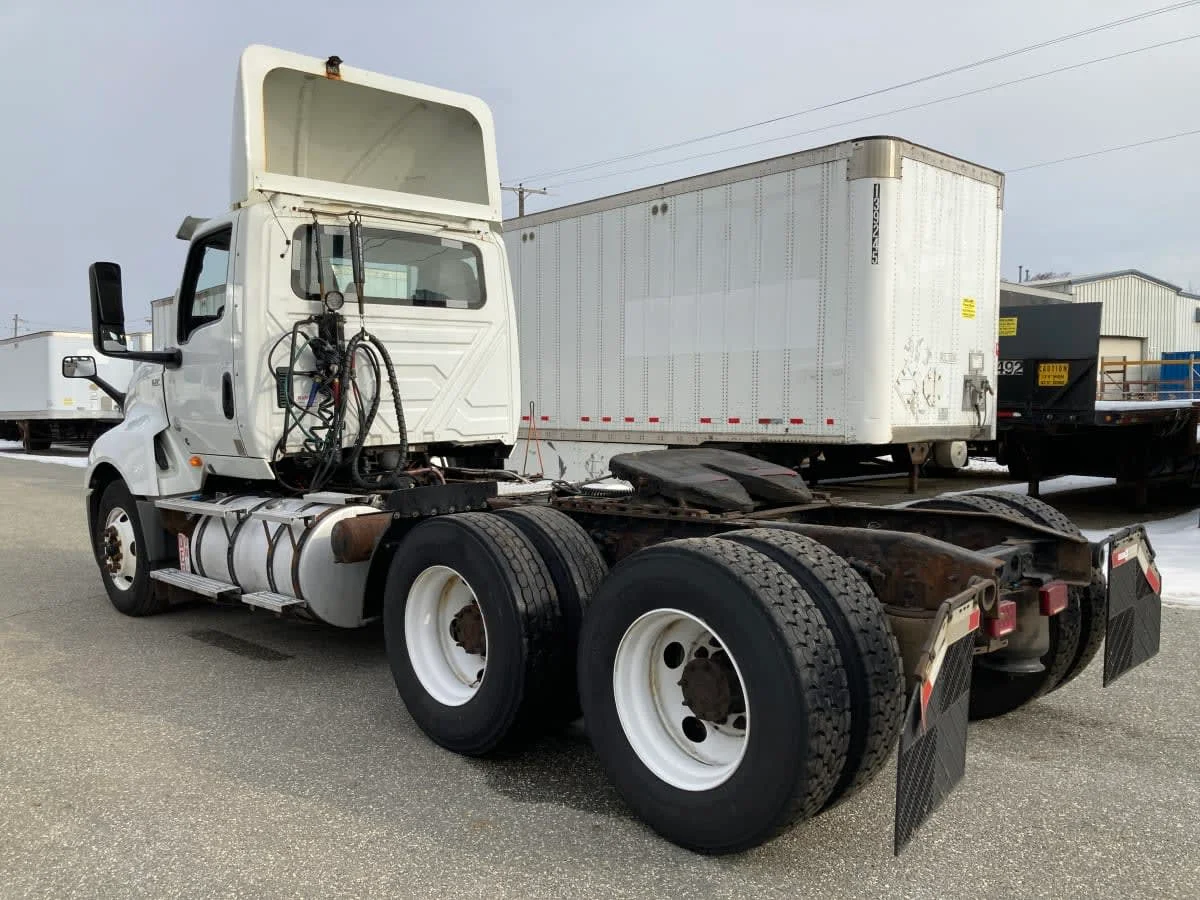 2019 International LT in Springfield, MA — photo 6