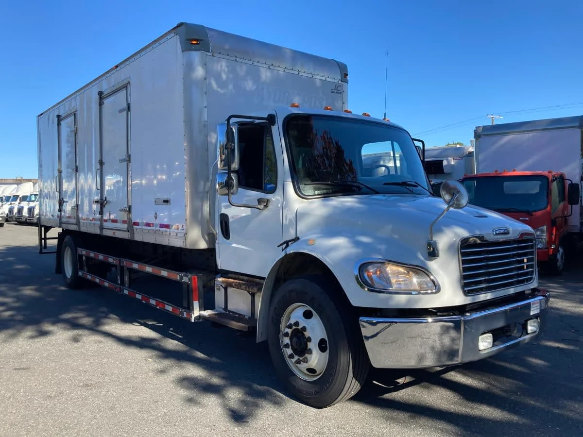 2017 Freightliner M2 106 in Springfield, MA — photo 3