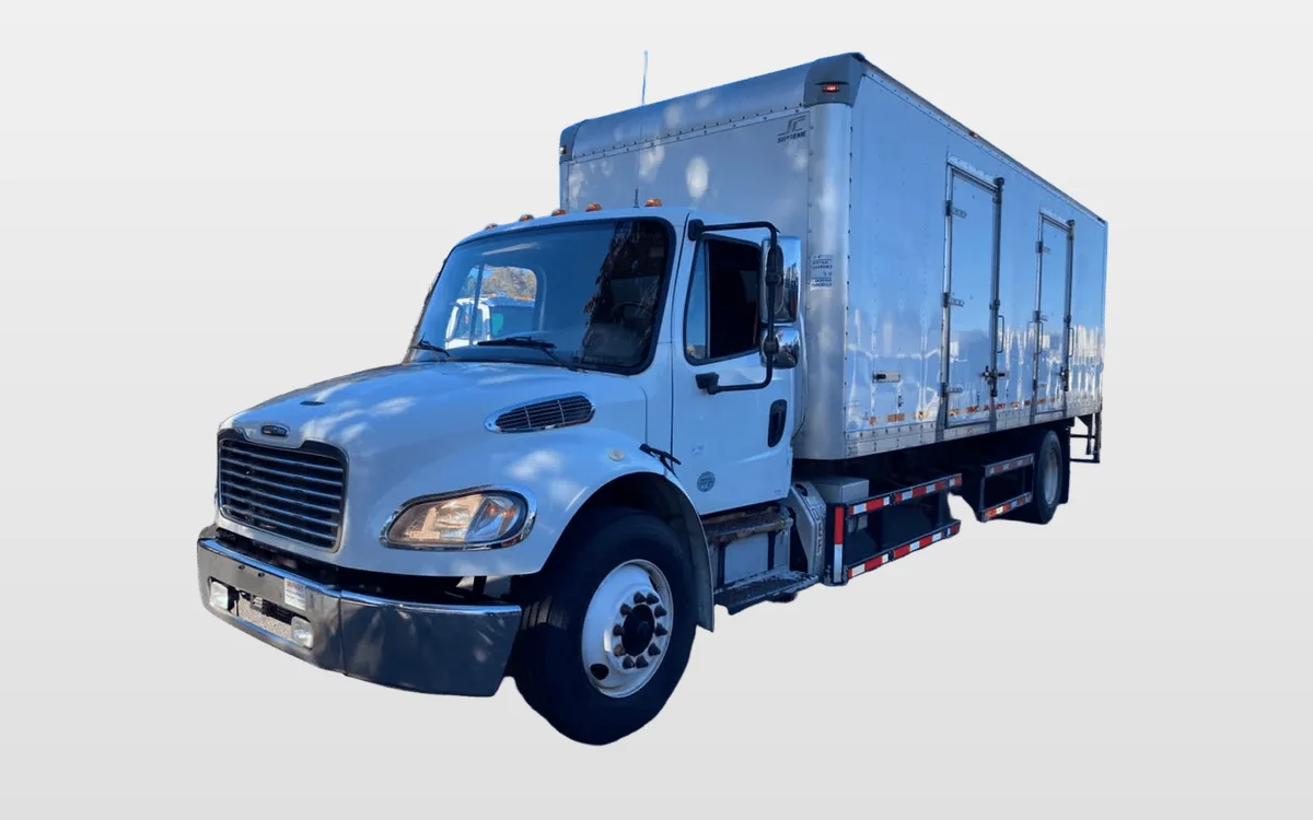 2017 Freightliner M2 106 - image 1
