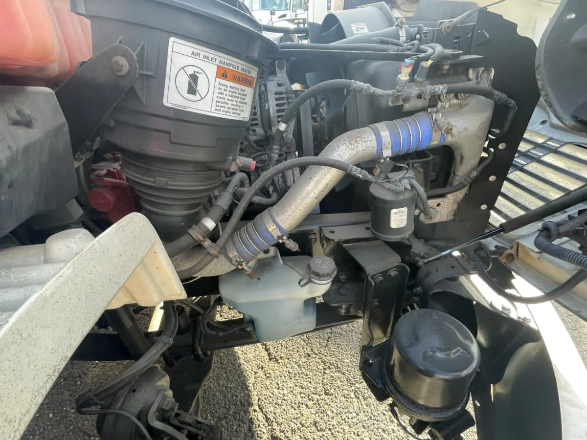 2013 Freightliner M2 106 - image 9