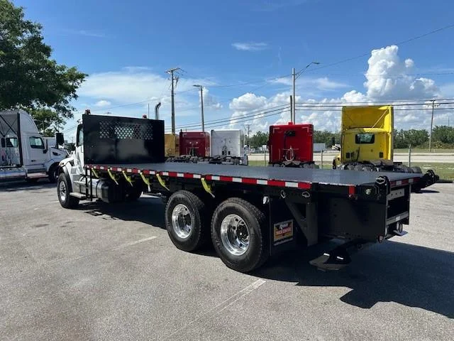 2027 Peterbilt 548 — photo 4