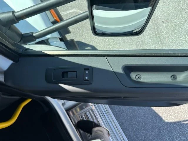 2027 Peterbilt 548 — photo 22