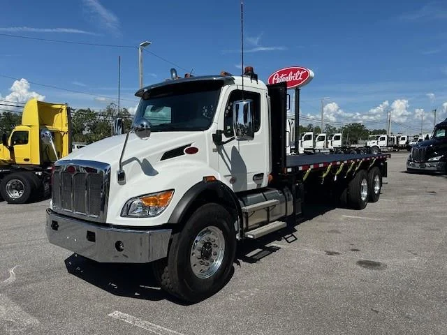 2027 Peterbilt 548 — photo 2
