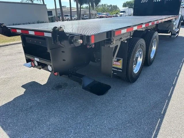 2027 Peterbilt 548 — photo 9