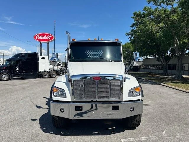 2027 Peterbilt 548 — photo 14