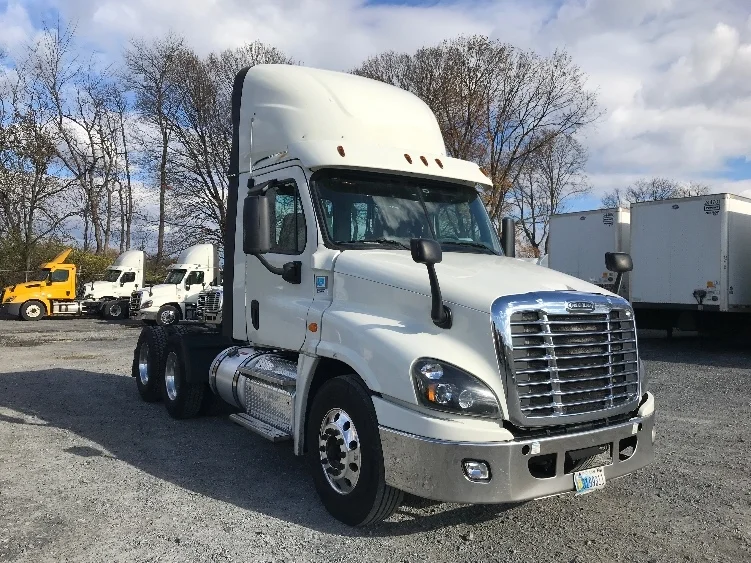 2019 Freightliner Cascadia in Cleona, PA