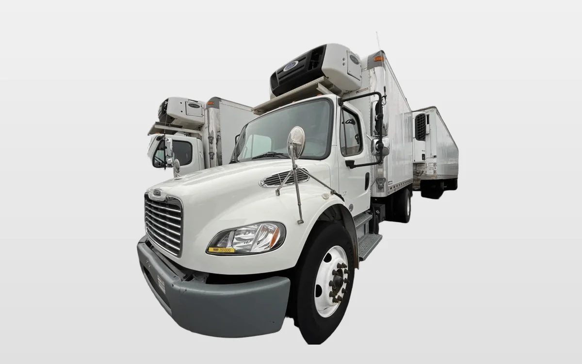 2018 Freightliner M2 106 - image 1