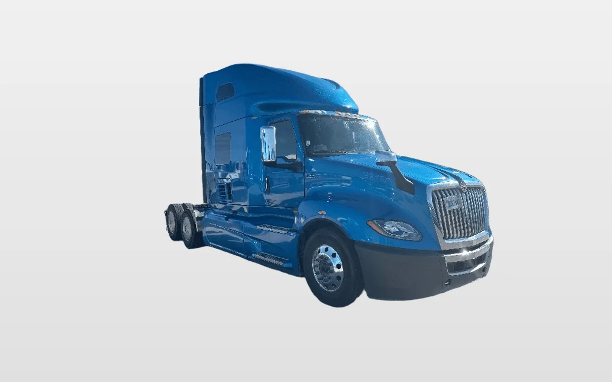 2021 International LT - image 1