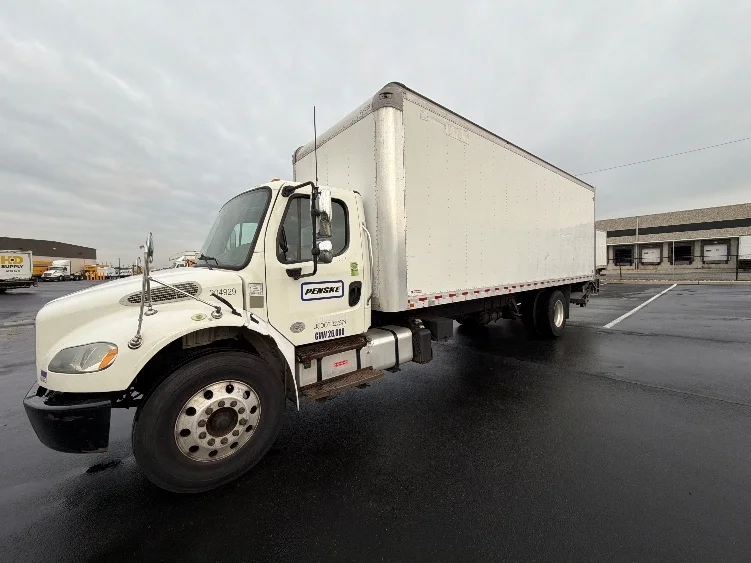 2018 Freightliner eM2 in Linden, NJ — photo 3