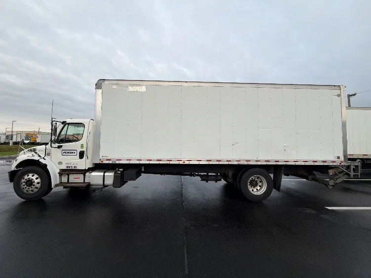2018 Freightliner eM2 in Linden, NJ — photo 4
