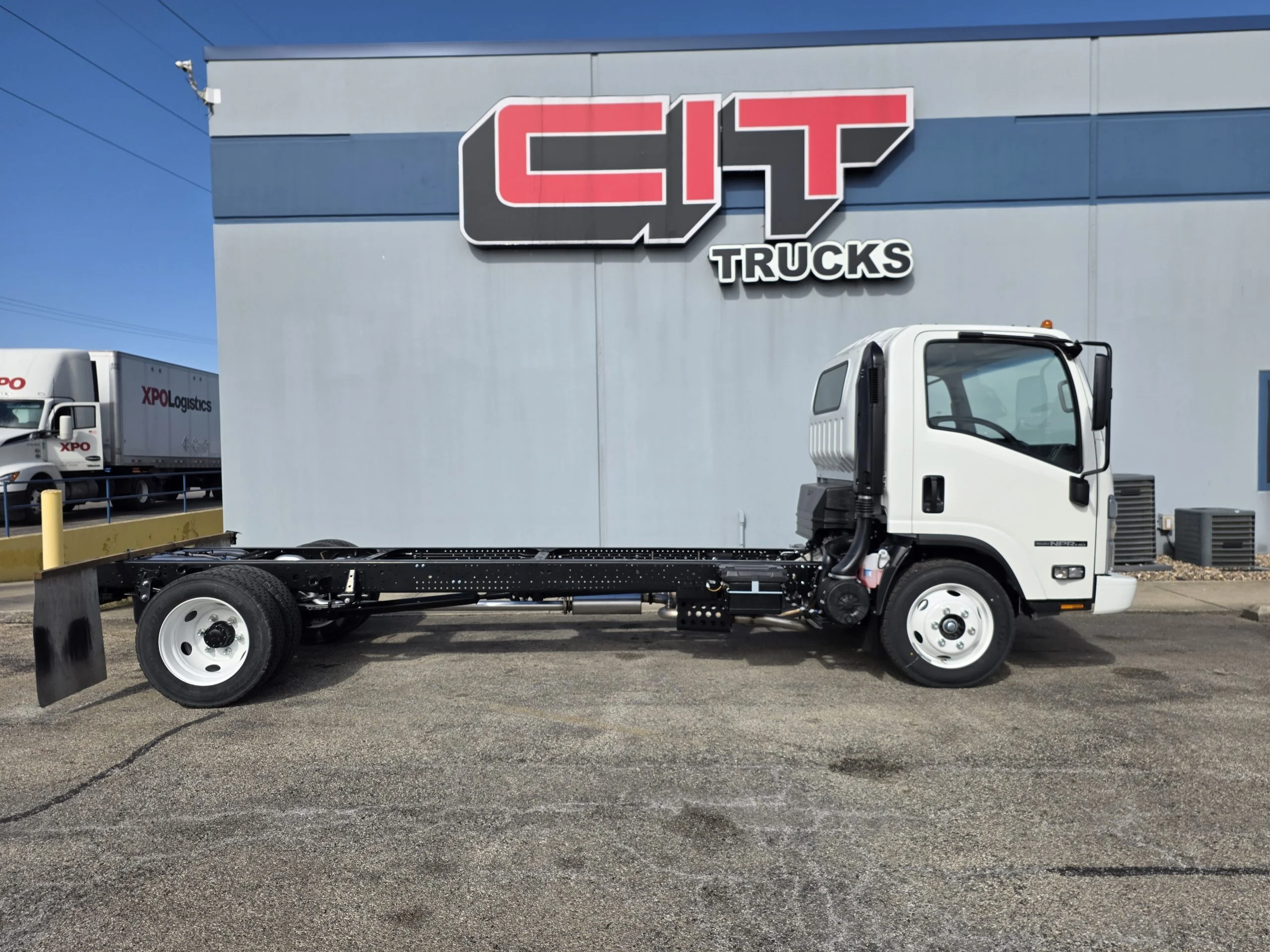2026 Isuzu in Springfield, IL — photo 4