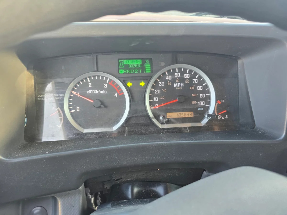 2017 Isuzu NPR - image 13