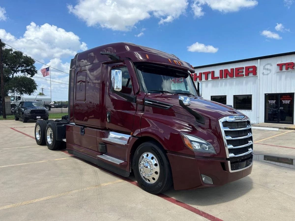 2022 Freightliner Cascadia in Little Rock