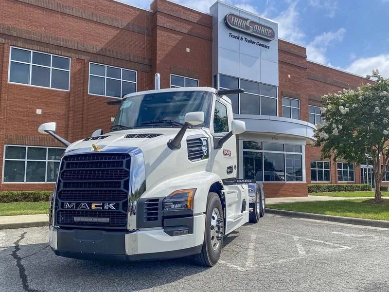 2025 Mack Anthem in Raleigh, NC — photo 6
