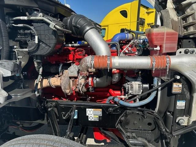 2019 Kenworth T880 - image 16