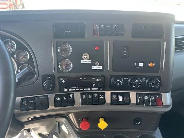 2019 Kenworth T880 in Fontana, CA — photo 7