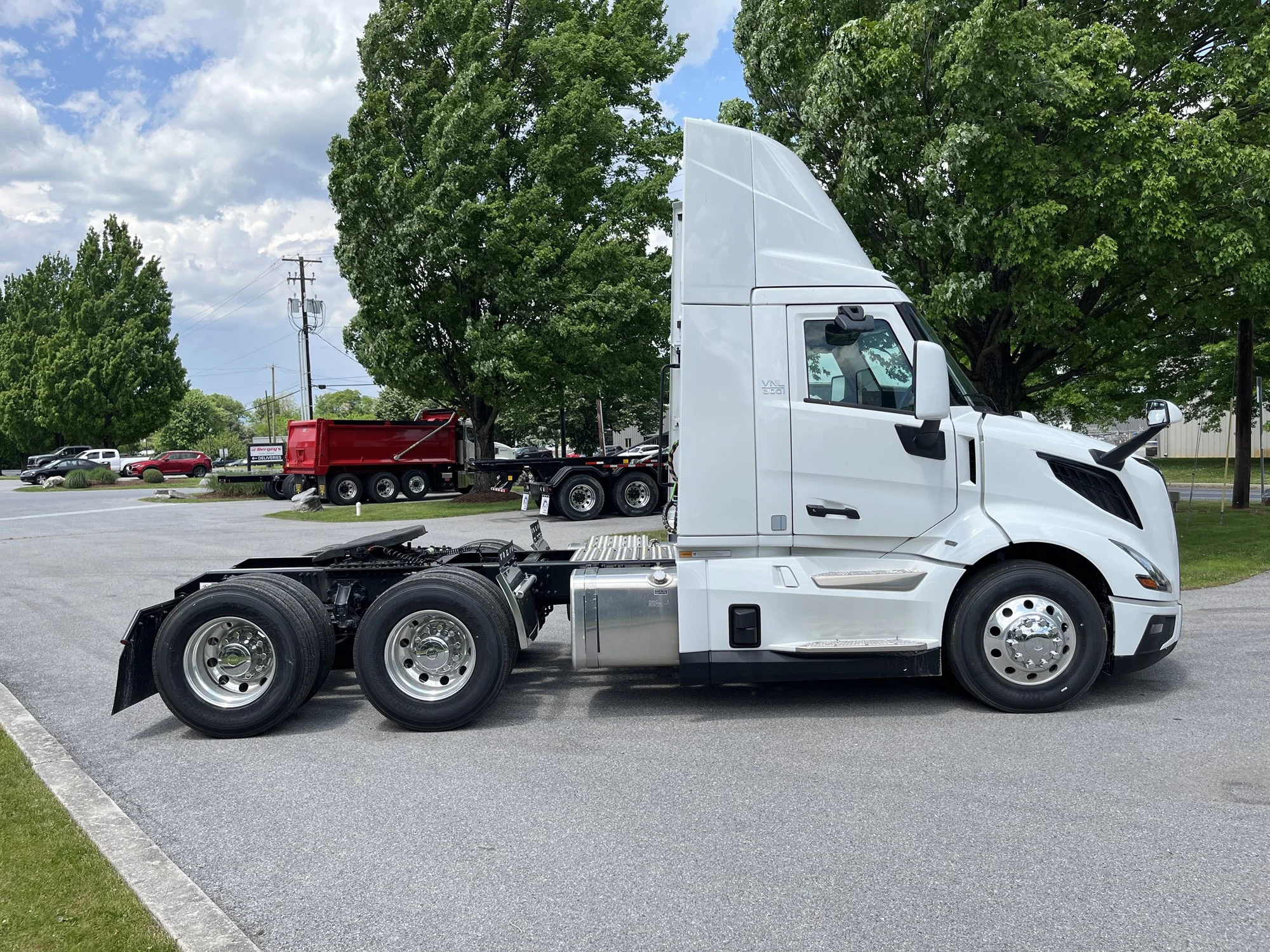 2025 Volvo in Carlisle, PA — photo 4