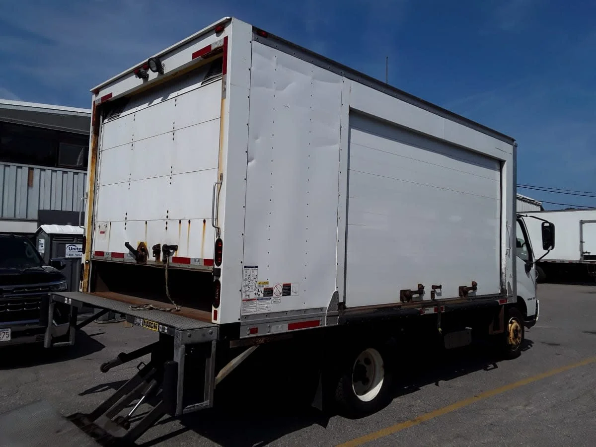 2019 Hino in Salisbury, MA — photo 4