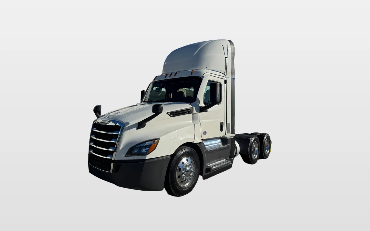 2021 FREIGHTLINER CASCADIA 126DC - image 1