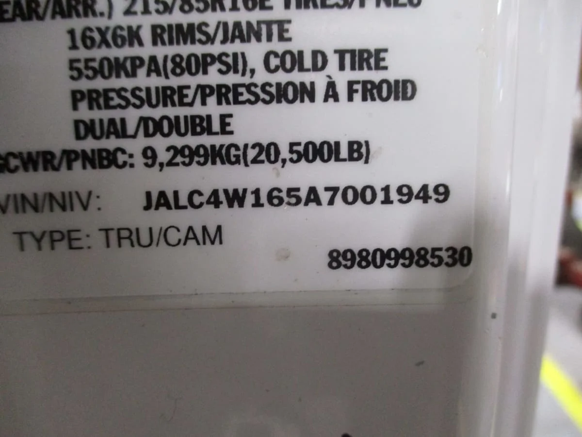 2010 Isuzu NPR - image 13