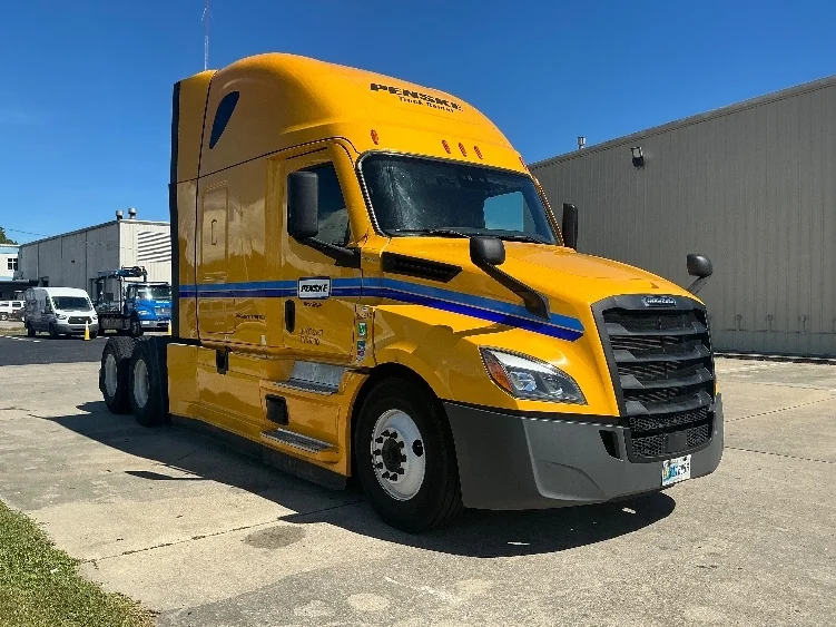 2022 Freightliner Cascadia
