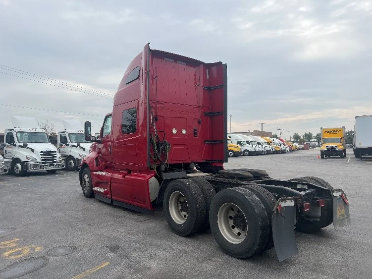 2019 International LT in Sturtevant, WI — photo 5