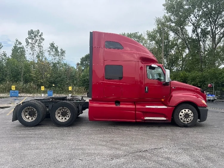 2019 International LT in Sturtevant, WI — photo 8