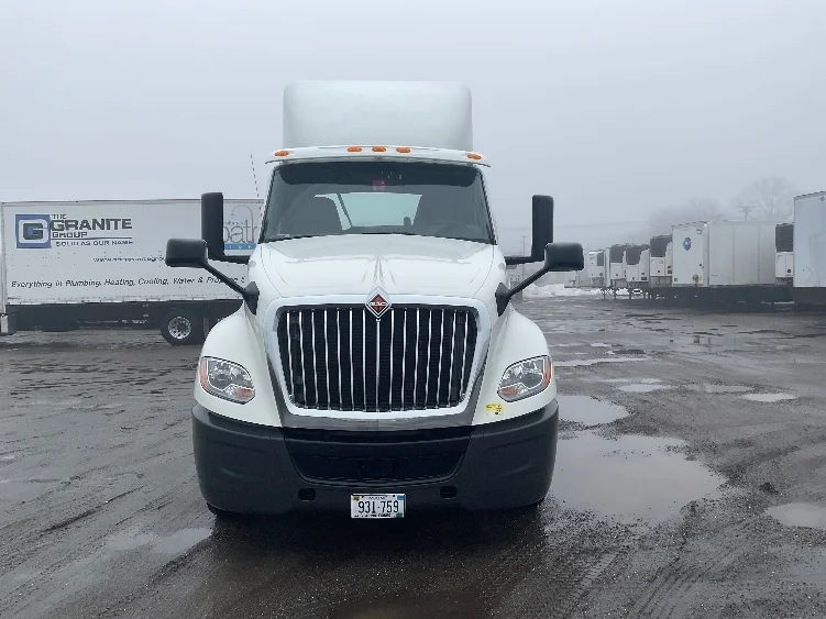 2019 International LT in Londonderry, NH — photo 2
