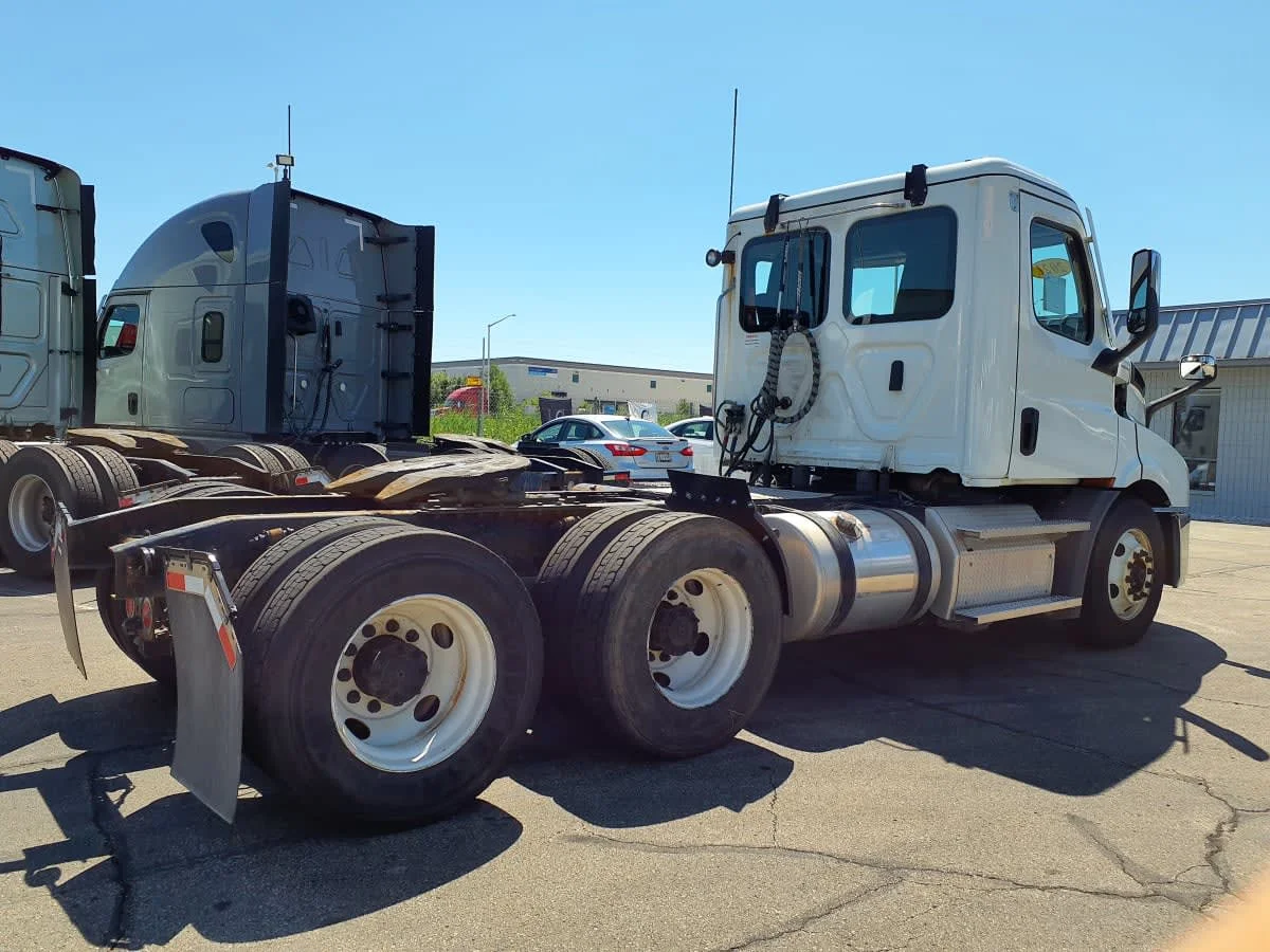 2021 Freightliner in Oak Creek, WI — photo 4