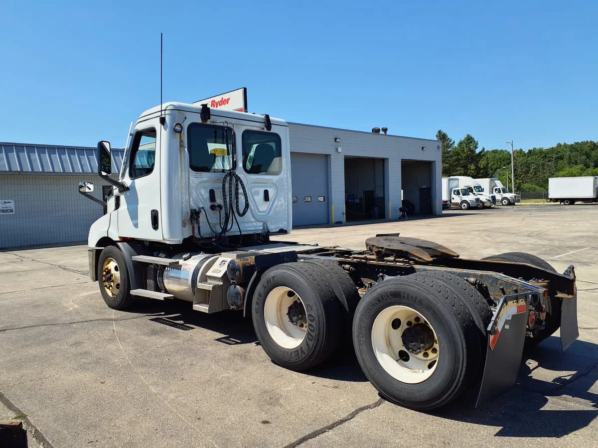 2021 Freightliner in Oak Creek, WI — photo 6
