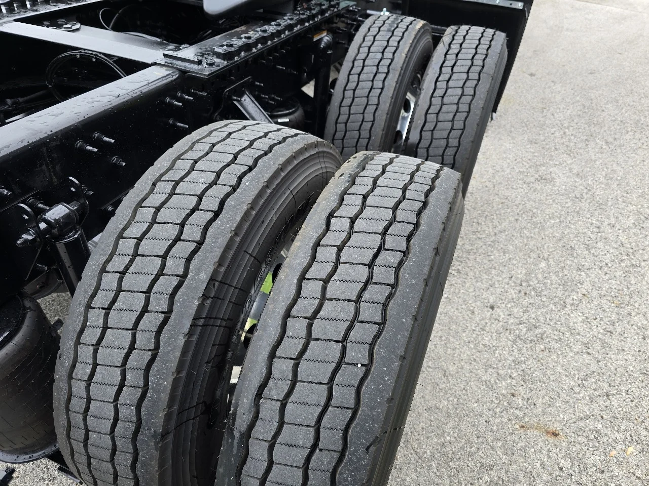 2026 Volvo in Toledo, OH — photo 13