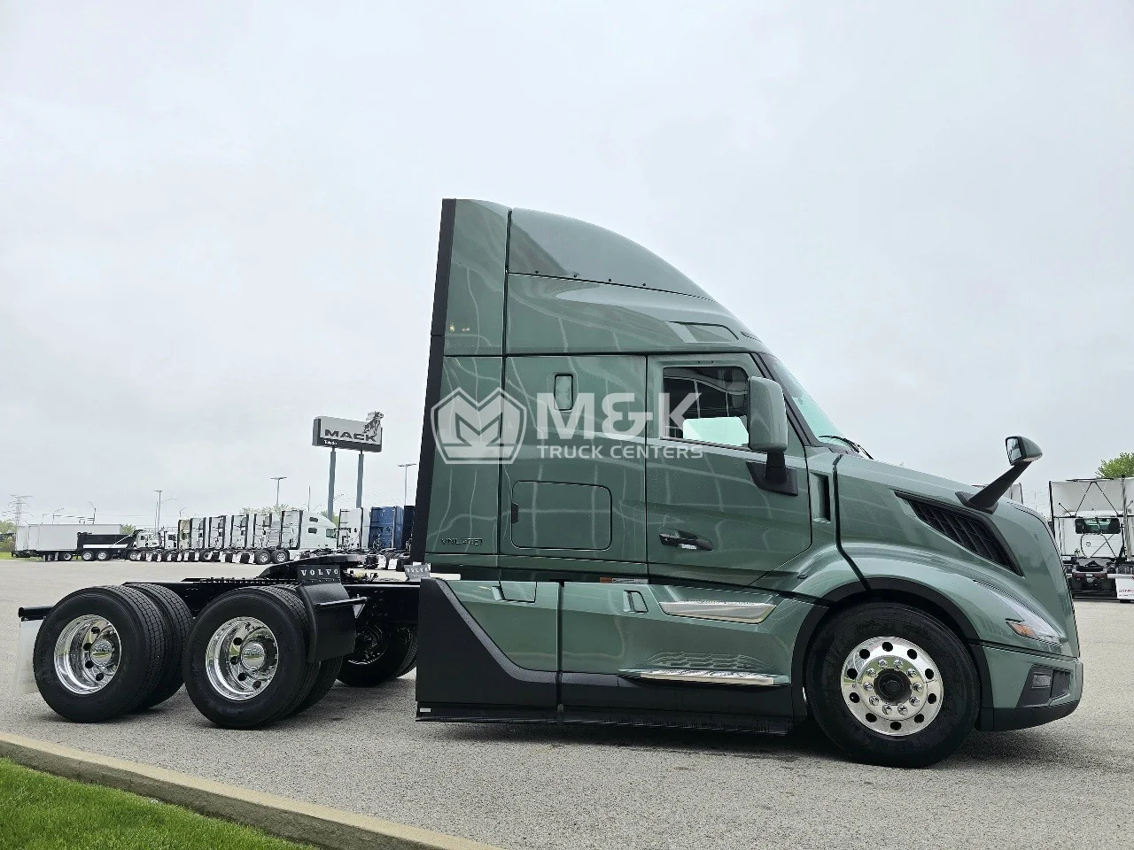 2026 Volvo in Toledo, OH — photo 3