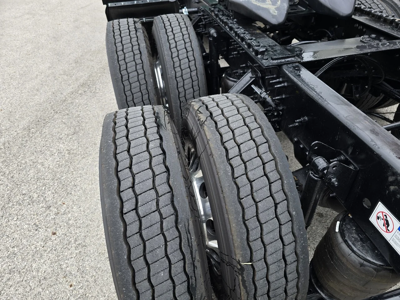 2026 Volvo in Toledo, OH — photo 12