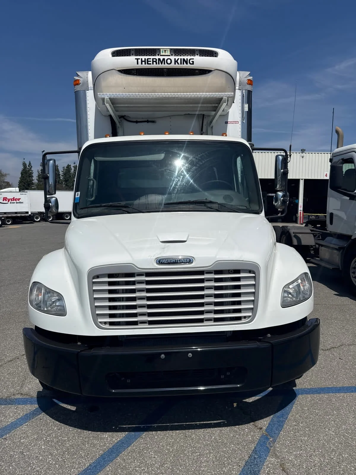2019 Freightliner M2 106 in Pomona, CA — photo 2