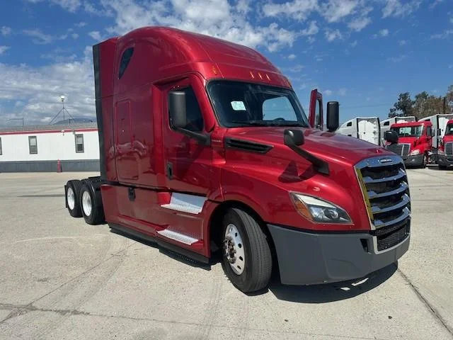2021 Freightliner Cascadia - image 15