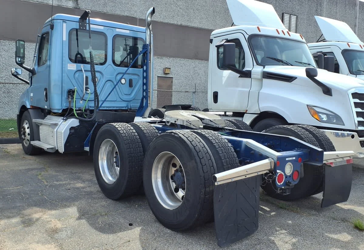 2021 Freightliner in Memphis, TN — photo 6